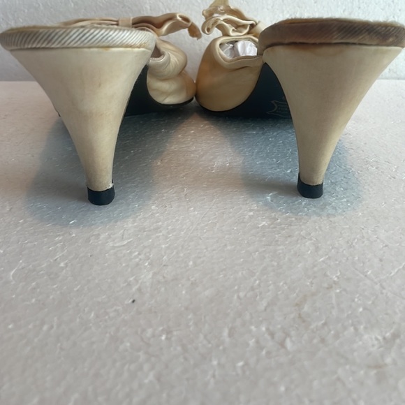 Vintage Victoria’s Secret gold label heels bows boudoir satin white size 7 8 7.5 - Picture 4 of 9